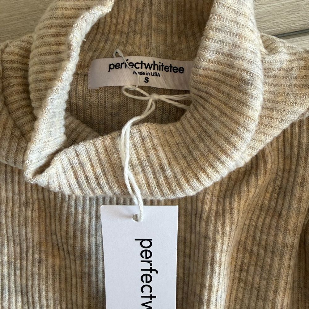 Perfect White Tee Noelle Sweater Rib Turtleneck Top Tan Small NWT IN PACKAGE - Picture 6 of 10